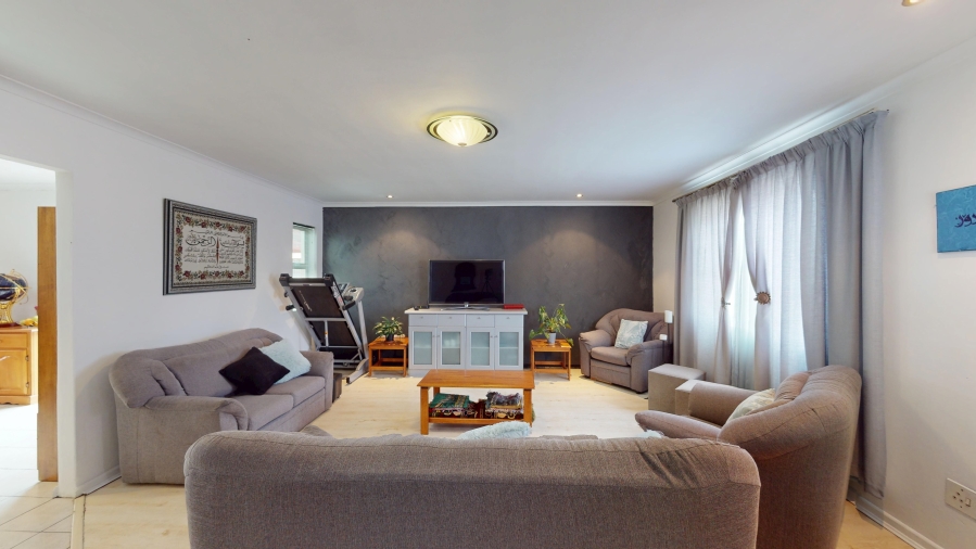 4 Bedroom Property for Sale in Balvenie Western Cape